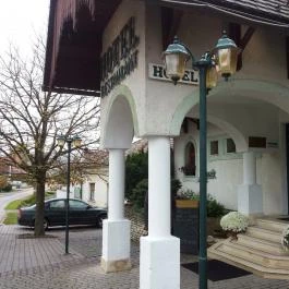 Hasik Hotel, Döbrönte - Külső kép