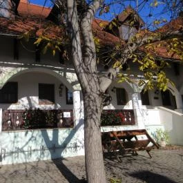 Hasik Hotel, Döbrönte - Külső kép