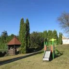 Hasik Hotel Döbrönte - Medence/kert