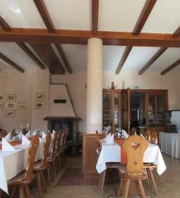 Hotel Aqua-Lux Étterme