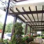 Hotel Aventinus Nyíregyháza - Medence/kert