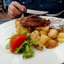 Komédiás Étterem Győr - Egyéb