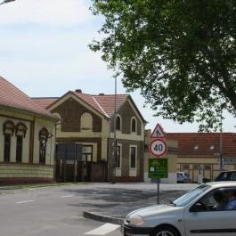 Hotel Agora Étterem Siklós - Külső kép