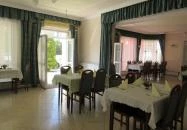 Lilaakác Étterem Abony