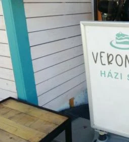 A mi kis boltunk - Veronika Házi Süti