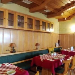 Öreg Prés Étterem Mór - Egyéb