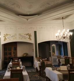 Puchner Kastélyszálló Habsburg Étterem