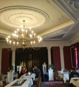 Puchner Kastélyszálló Habsburg Étterem