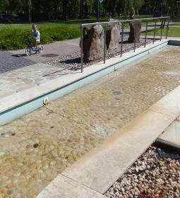 Római-forrás és Kneipp taposó