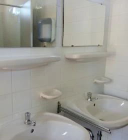 Római-forrás és Kneipp taposó