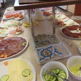 Royal Hotel, Cserkeszőlő - Vendéglátás