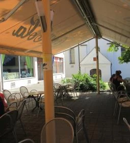 Sarokház Café