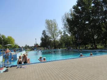 Szent András Gyógyvizes Strand Tóalmás