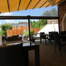 Szeparé Kávézó & Étterem Szarvas - Külső kép