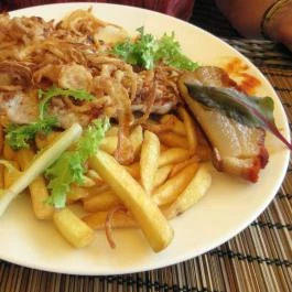 Szeparé Kávézó & Étterem Szarvas - Étel/ital