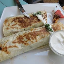 Tonett Pub Étterem & Pizzéria Budapest - Étel/ital