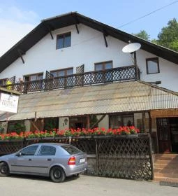 Vadász Étterem és Panzió