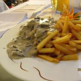 Remete-Pince Étterem, Vác - Étel/ital