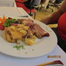 Remete-Pince Étterem, Vác - Étel/ital