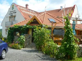 Napraforgó Vendéglő Cserszegtomaj