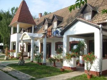 Kentaur Lovas & Folklór Üdülőfalu Balatonboglár Kentaur Lovas & Folklór Üdülőfalu Balatonboglár