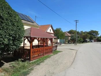 Makk Hetes Söröző Biharugra