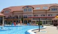 Aqua-Spa Konferencia és Wellness Hotel Cserkeszőlő - Medence/kert