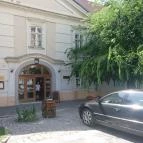 Asztrik Panzió Kalocsa - Külső kép