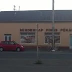 Demus Pékség Rakamaz - Külső kép