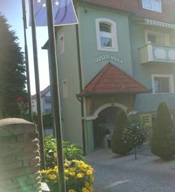 Guszti Villa