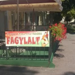 Kövér Cukrászda Sátoraljaújhely - Külső kép