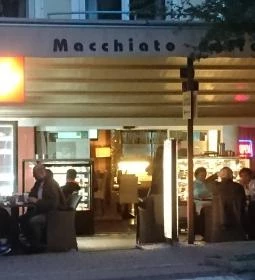 Macchiato Caffe & Lounge