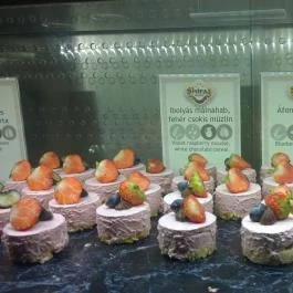 Shiraz Étterem & Dubai Kert Egerszalók - Étel/ital