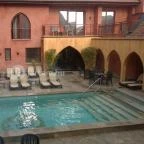 Mesés Shiraz Hotel Egerszalók - Medence/kert