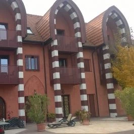 Mesés Shiraz Hotel Egerszalók - Külső kép