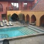 Mesés Shiraz Hotel Egerszalók - Medence/kert