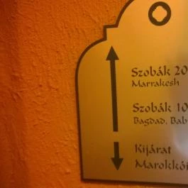 Mesés Shiraz Hotel Egerszalók - Belső