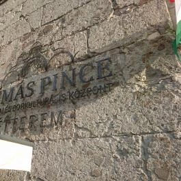 Prímás Pince Étterem, Esztergom - Külső kép