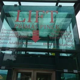 Prímás Pince Étterem, Esztergom - Külső kép