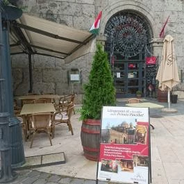 Prímás Pince Étterem, Esztergom - Külső kép