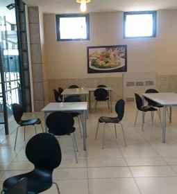 Saliris Önkiszolgáló Étterem