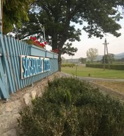 Sárga Borház Vendéglő