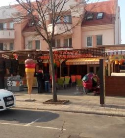 Sétány Kávézó és Palacsintázó