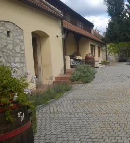 Oroszlános Borvendéglő