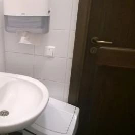 Tokaji Kávépörkölő Manufaktúra Tokaj - Mosdó