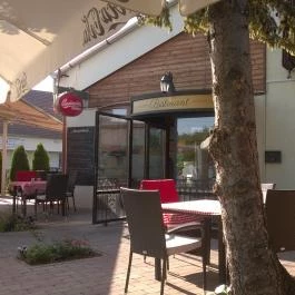 Végállomás Bistro & Wine, Miskolc - Külső kép