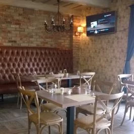 Velvet Bisztro & Restaurant, Halmaj - Belső