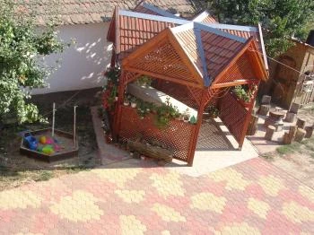 Kontra - Madarasi Lakás Abádszalók