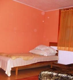 Kontra - Madarasi Lakás 