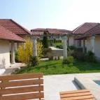 Egri Korona Borház & Wellness Hotel Demjén - Medence/kert